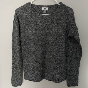 Long sleeve grey sweater